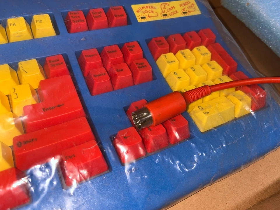 Kid Tronic Color keys vintage keyboard no mouse - Image 4 of 4