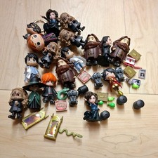 Harry Potter Magical Capsules Figures and extras. joblot 10+ 