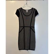 Carmen Marc Valvo Dress Womens Medium Grey Black Colorblock Sheath Knit