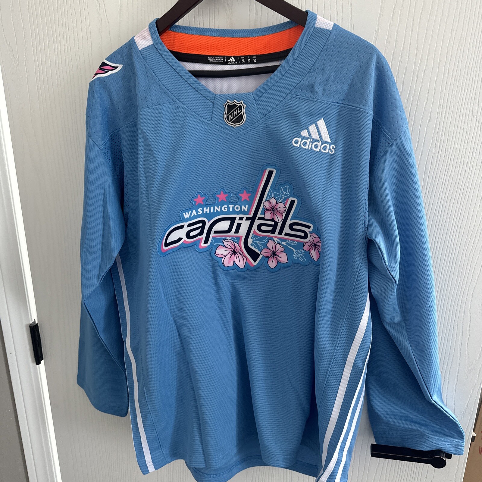 Washington Capitals Cherry blossom jersey 57 Van Riemsdyk Size 50