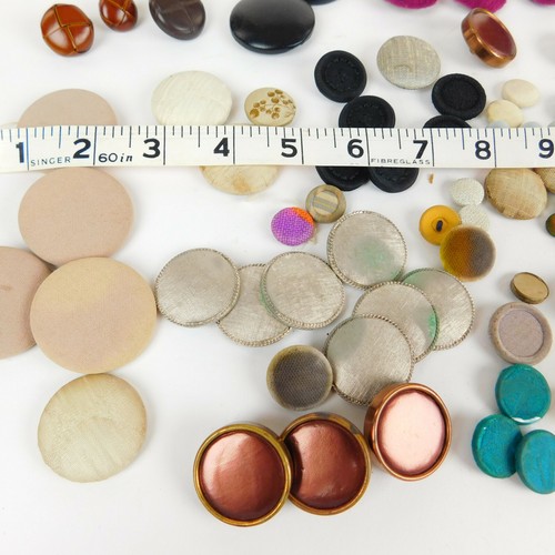 Vintage Buttons 75 Fabric various colors shapes and sizes, leather woven - Picture 4 of 9