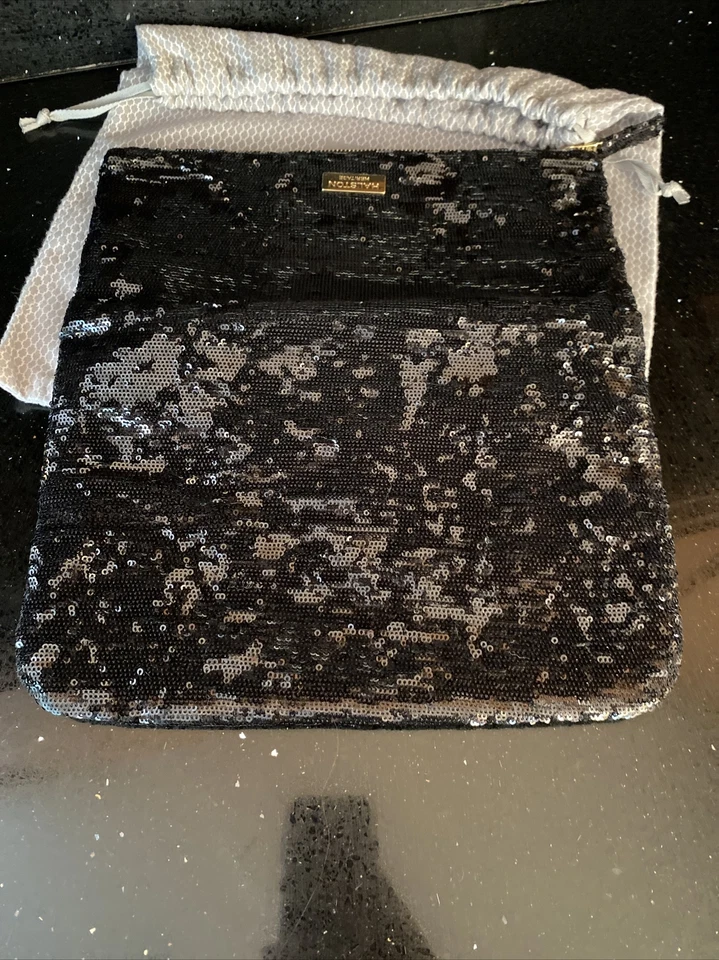 De colección. Bolso sin asas Halston Heritage Jenny plegable de lentejuelas con bolsa antipolvo — negro Foto 3 de 4
