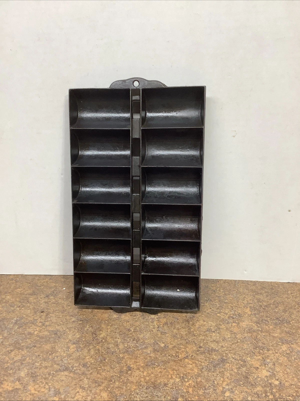 Antique FINELY CAST/Thin Griswald/Griswold/Erie Corn Muffin Pan/Tin Cast Iron