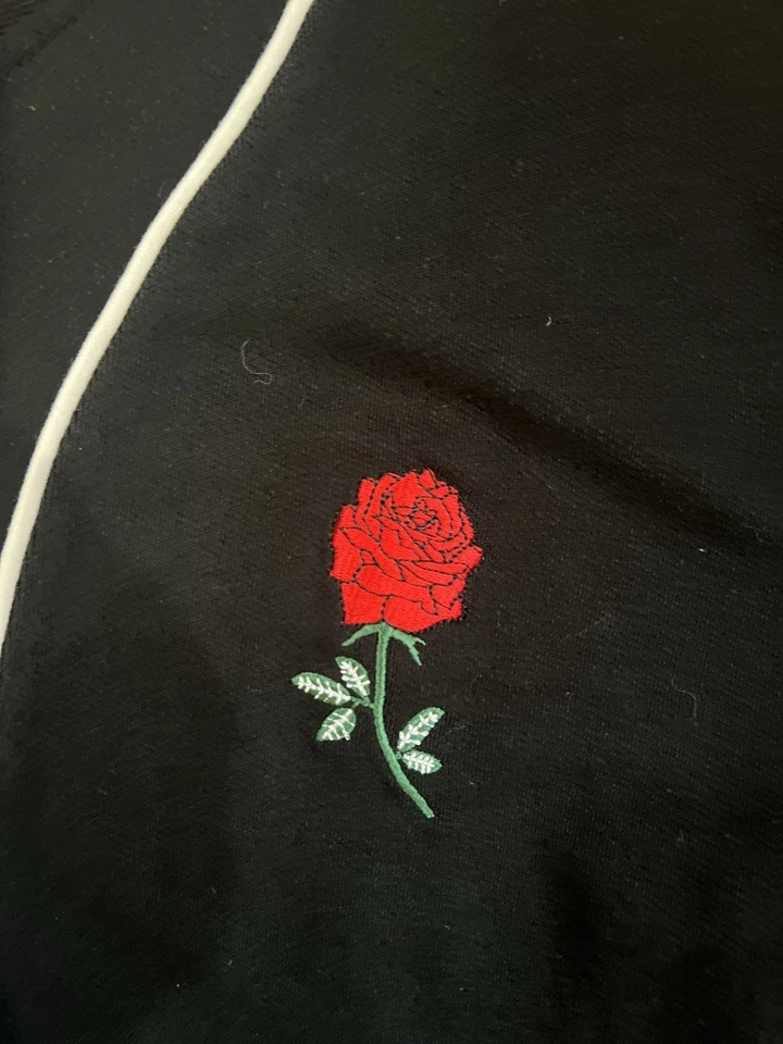 男式 Forever 21 纽扣前衬衫颜色黑色中号全新无标签 — 第 3/4 张图片