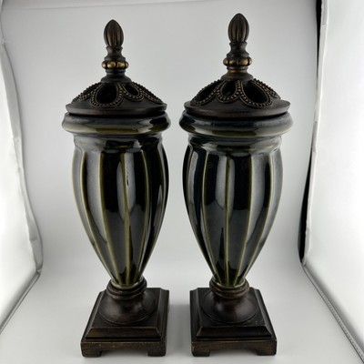 2 Urns With Flower Pattern Top Removable 16.5 x 5
