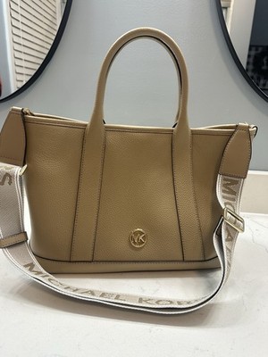 Michael Kors Leather Beige Crossbody with Logo Strap Excellent Condition