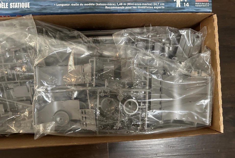 VINTAGE LINDBERG NO.70818 1/72 STATIC MODEL KIT IJN I-53 & KAITENS READ DESCRIPT - Image 4 of 4