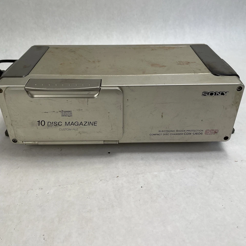 SONY CDX-U303 10 Disc CD Changer Parts or Repair - Image 2 of 4