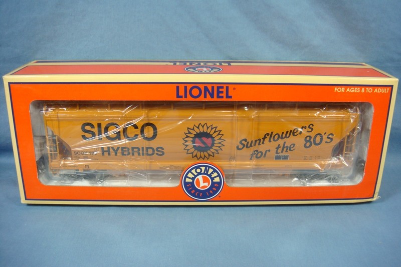 O Lionel SIGCO Hybrids Aluminum ACF 4 Bay Covered Hopper  A4