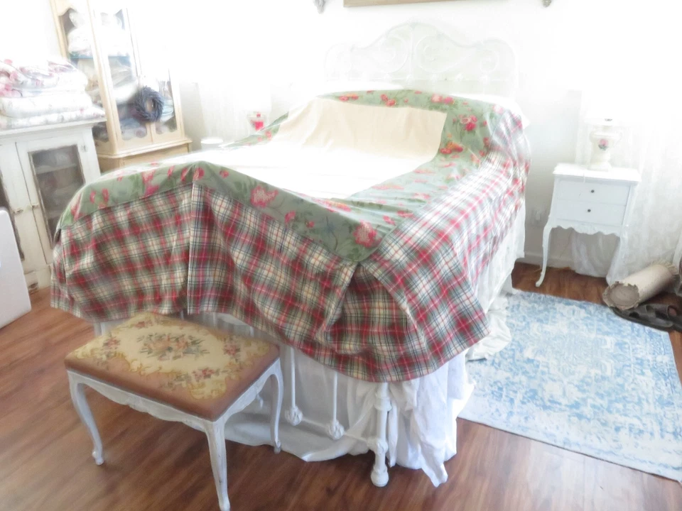 Falda de cama Ralph Lauren vintage hecha a medida ROSA sobre verde salvia con cuadros Foto 2 de 4