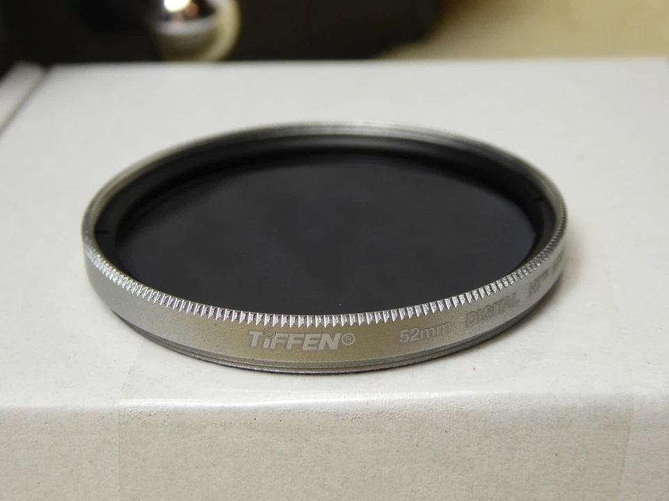 B + W 52 102 ND 0,6 2 BL 4x HT TM Made in Germany Graufilter 4x SILVER RIM 52m - Image 2 of 3