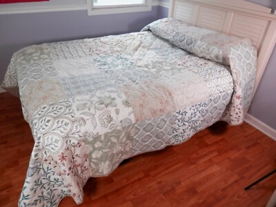 EMBROIDERED Neutral Colors DESIGNER King/Queen Bed Quilt