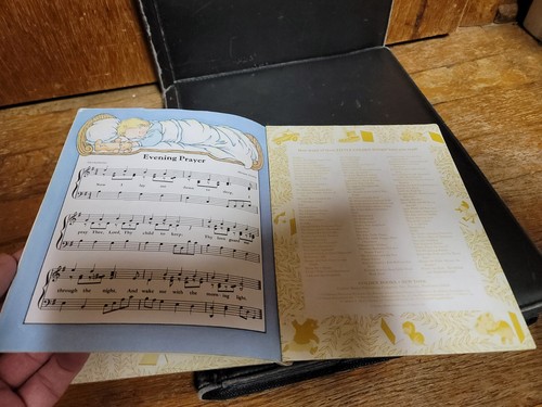 A Little Golden Book of Hymns 1985 VTG religious church Christian music - Picture 4 of 11