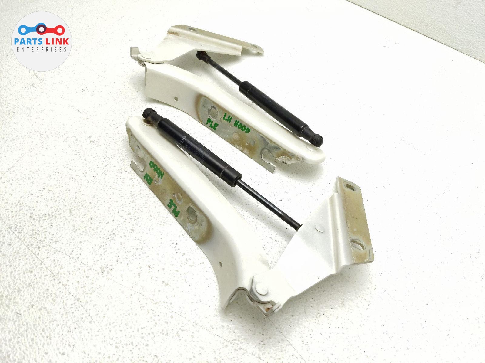 2008-14 FERRARI CALIFORNIA FRONT HOOD BONNET HINGE STRUT SHOCK SET WHITE F149