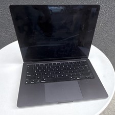 MacBook Air 13-inch M3 2024 16GB RAM, 512GB SSD, USB-C MagSafe Charger Bundle