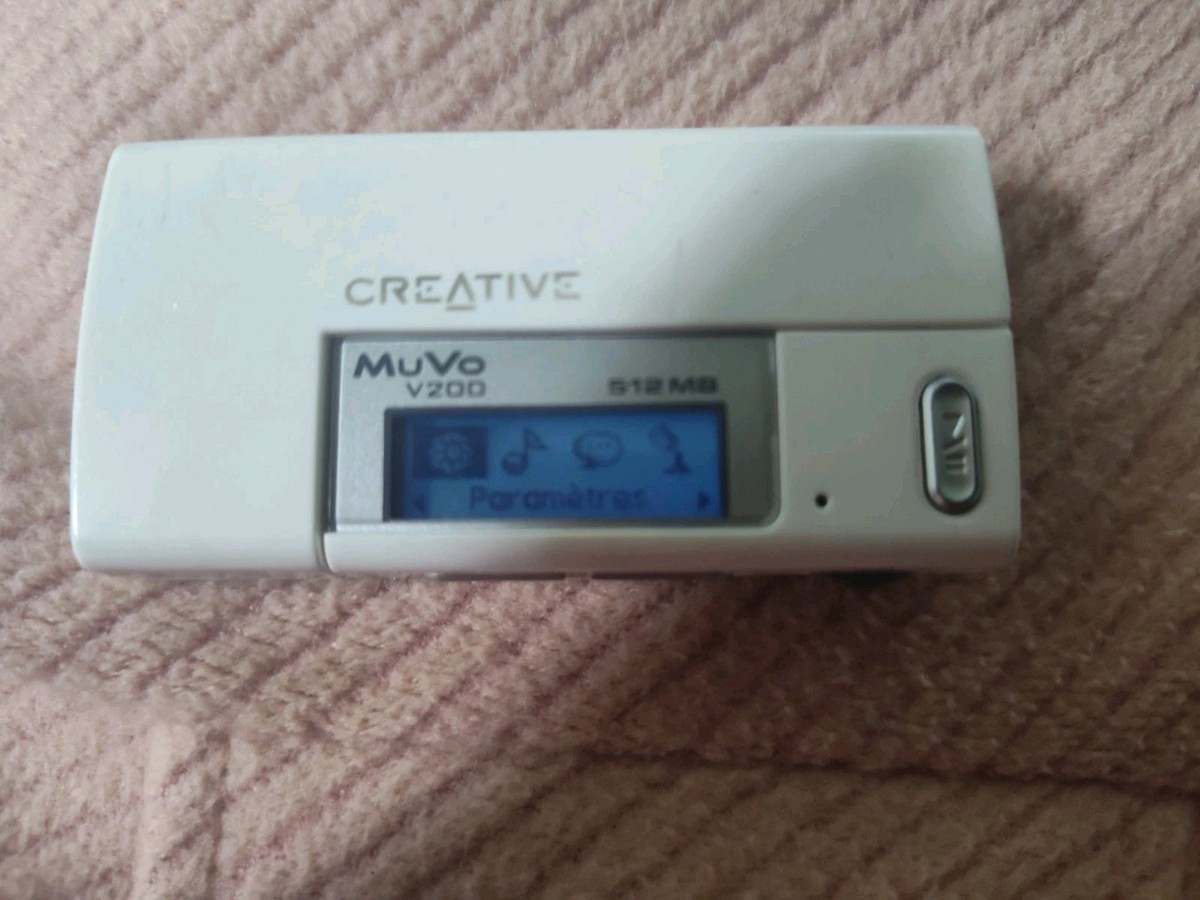 Creative MuVo V200 White ( 512MB ) MP3 Player FM Radio | eBay