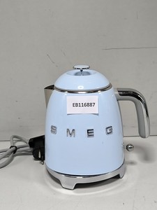 Smeg KLF05CREU Retro Style Electric Kettle - Used, Working, Lid Issue