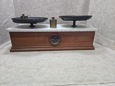 Antica bilancia da farmacia farmacia anni 20 marmo e ottone