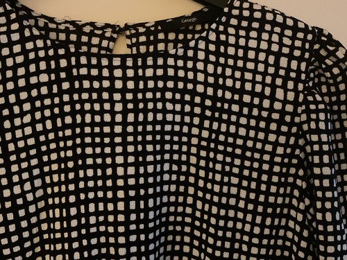 BLOUSE / LONG TUNIC TOP SIZE 18 ~ GREAT WITH LEGGINGS SHORTS OR CROPPED TROUSERS - Picture 5 of 5