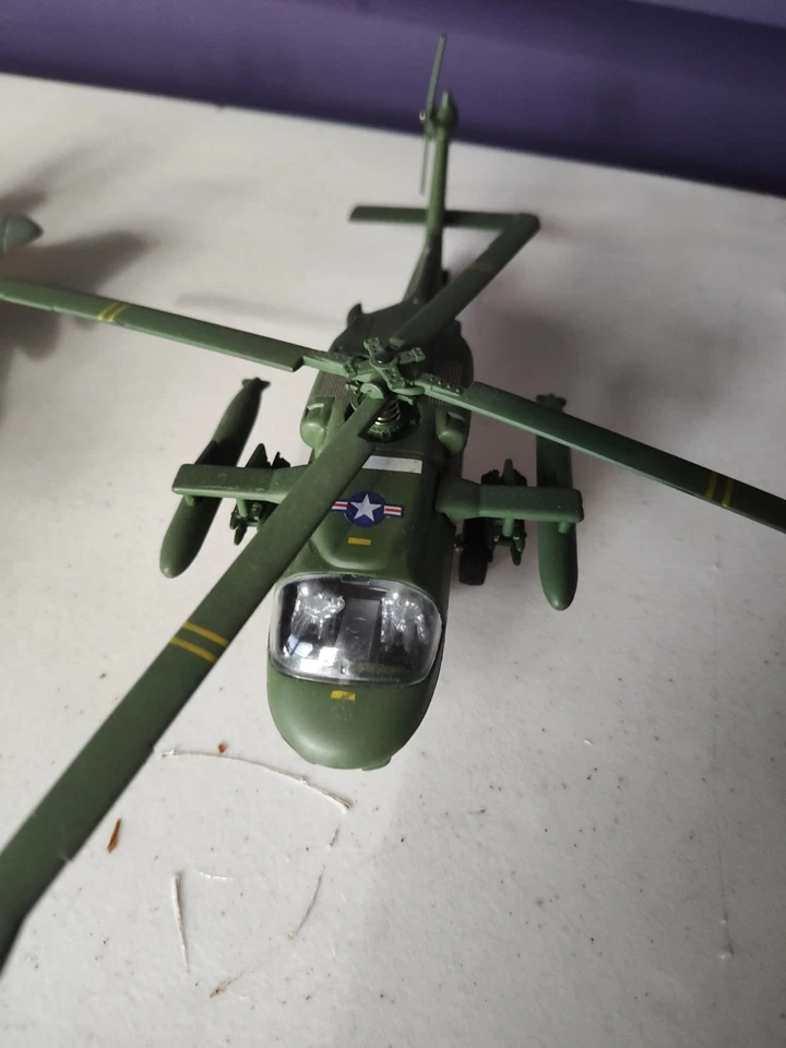 Lote de jet y helicóptero fundido a presión Foto 3 de 4