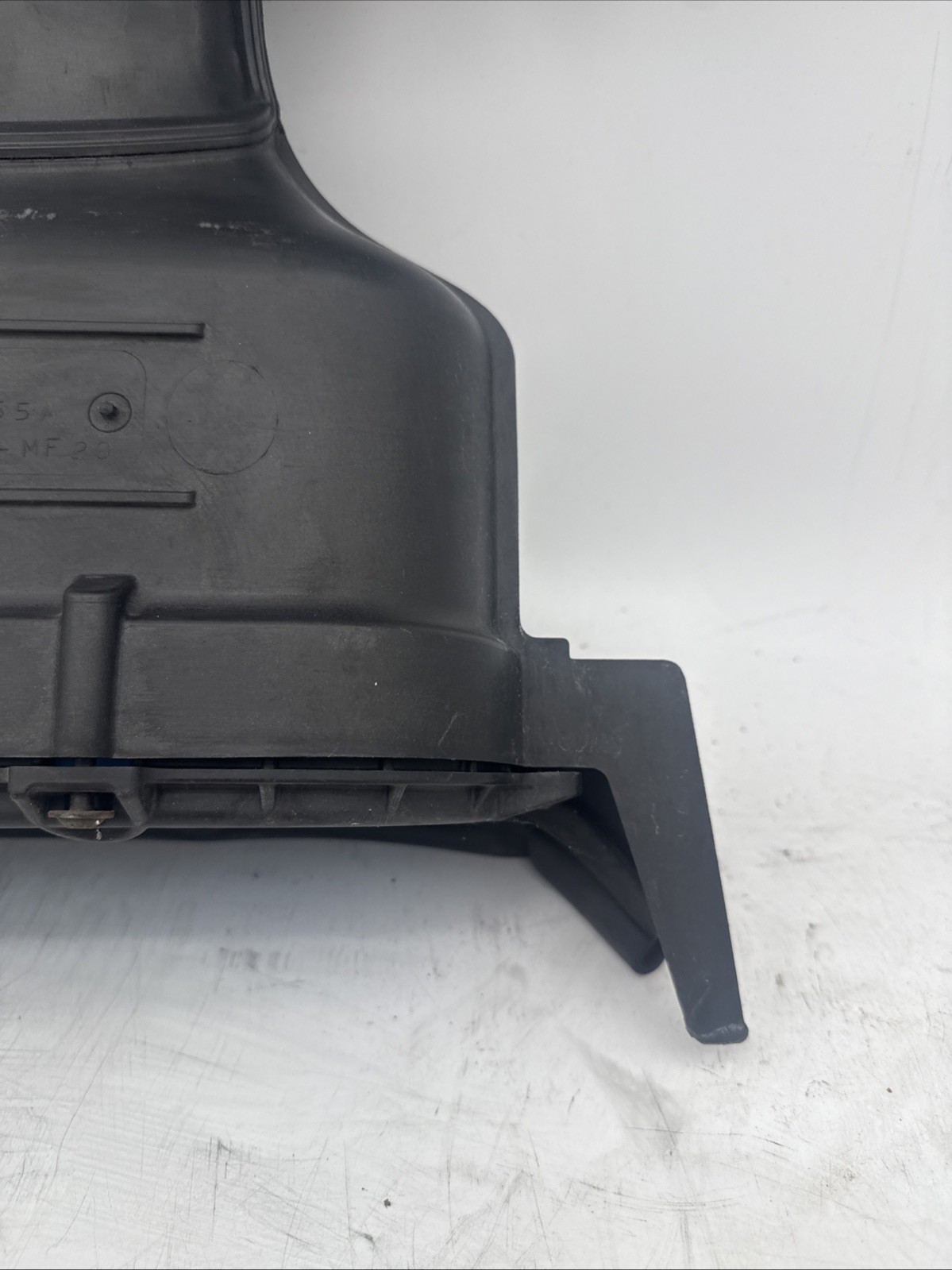 05-13 CHEVROLET CORVETTE C6 AIR FILTER INTAKE DUCT ASSEMBLY W/ MAF SENSOR OEM