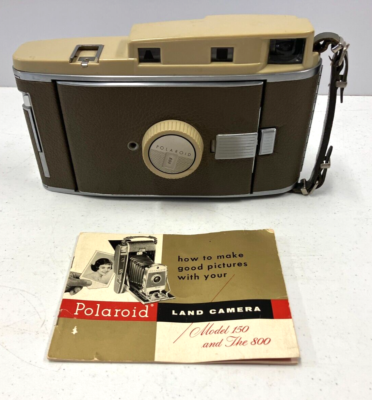 Polaroid Instant Film Model 800 Accordion Folding Land Camera