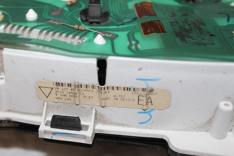 Cuadro de instrumentos velocímetro 03 Ford E150 E250 E350 E450 furgoneta 223.295 millas Foto 3 de 4