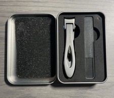 Fingernail Clipper Set in a Metal Case   Nail Clipper  File -New Other   Info