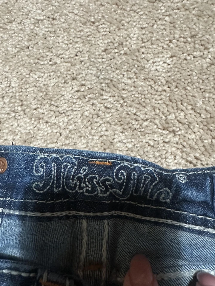 Pantalones Cortos de Denim Miss Me Niñas 14 Lavado Oscuro Adornado Bolsillos con Solapa Punto en Contraste Foto 4 de 4