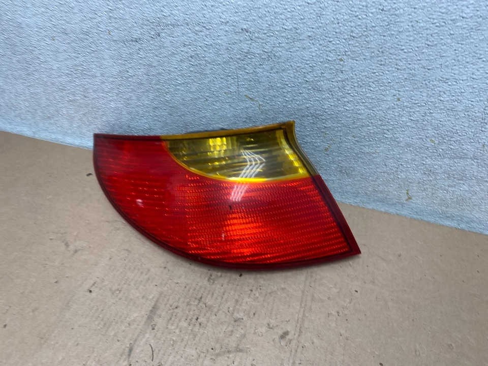 2001-2002 Saturn SC2 SL2 S Series Left Driver LH Tail Light Oem S2186 DW - Image 2 of 4