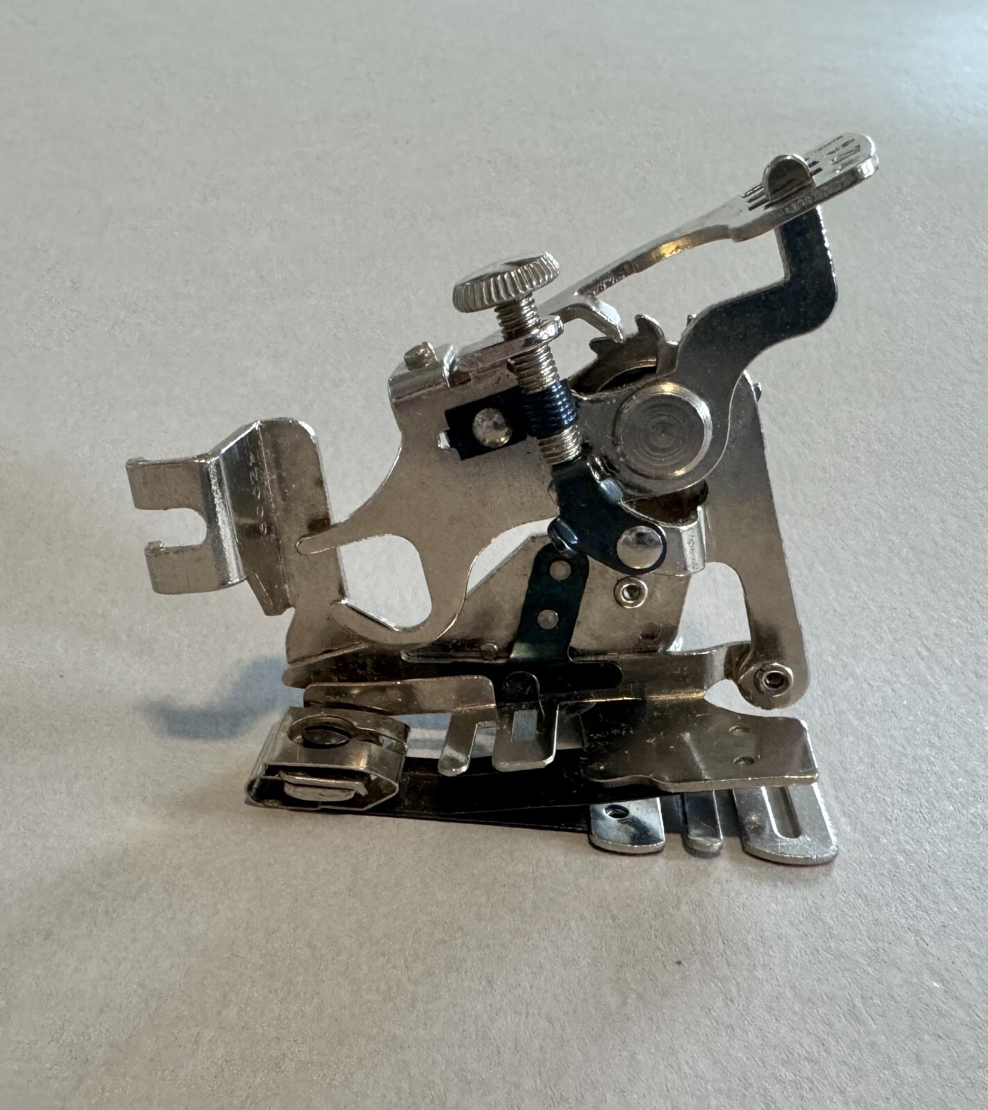 Singer Slant Shank Ruffler Foot Attachment #160629