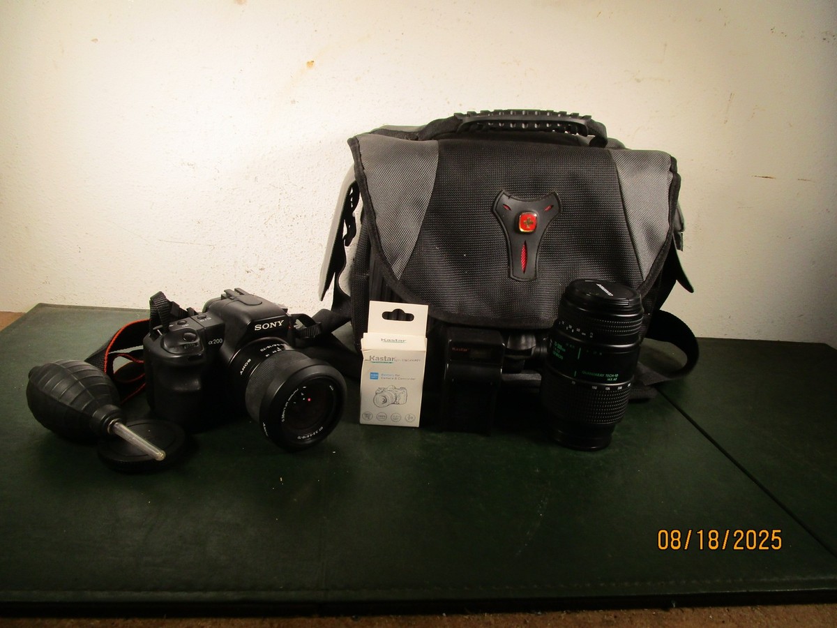 SONY α200 DSLR-A200 Sony DSLR-A200 Digital Camera 10.2 mp w Lens & Bag 74101484427| eBay