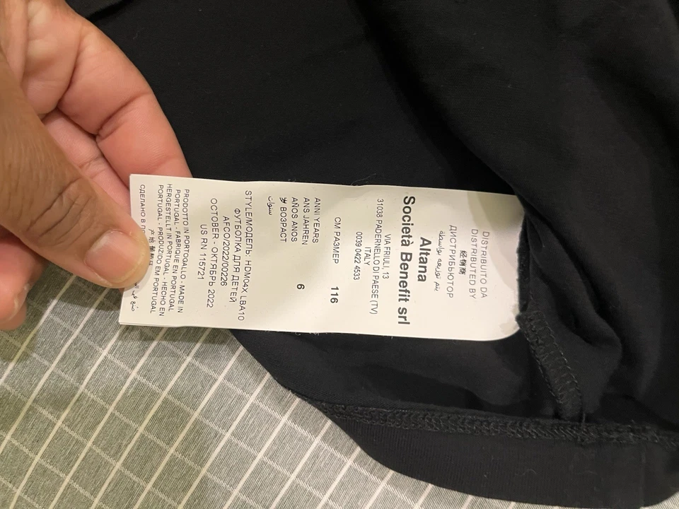 Camiseta corta Moschino para niñas Foto 4 de 4