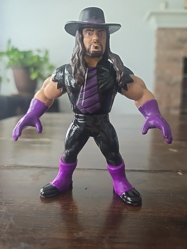 2016 WWE Mattel Retro Series 1 The Undertaker Loos...