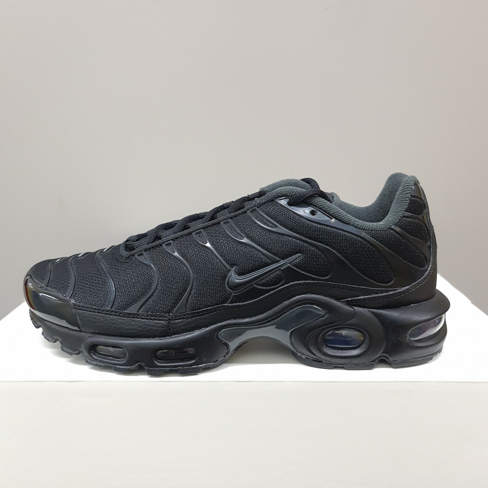 AIR MAX TN &#034;BLACK-SMOKE GREY&#034; (CT1097 VARIOUS SIZES |