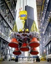 S-IC STAGE ERECTED FOR FINAL ASSEMBLY OF APOLLO 8 SATURN V - 8X10 PHOTO (EP-476)