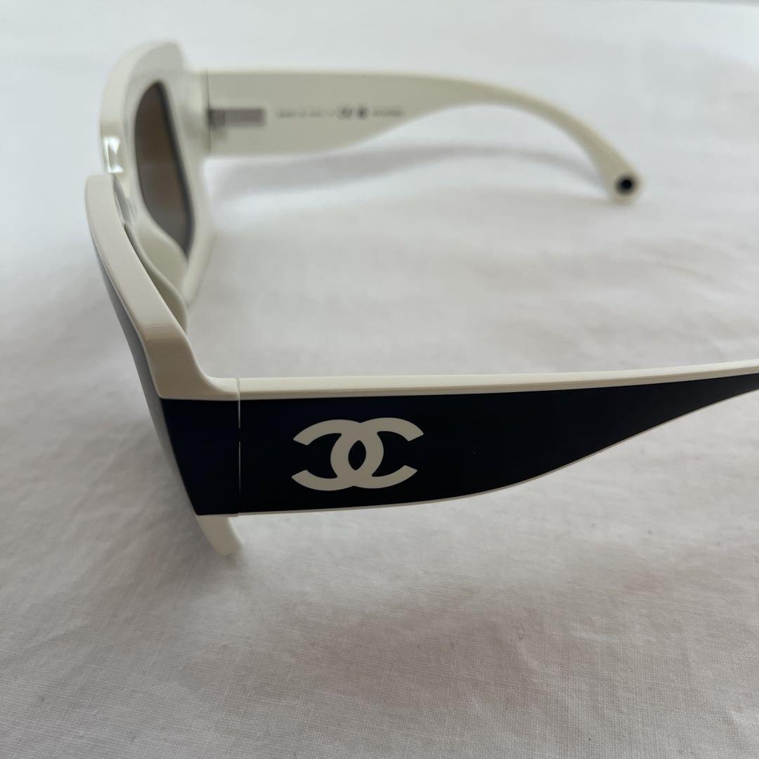 CHANEL 6059 1656/M2 Sunglasses Black x White Case Included