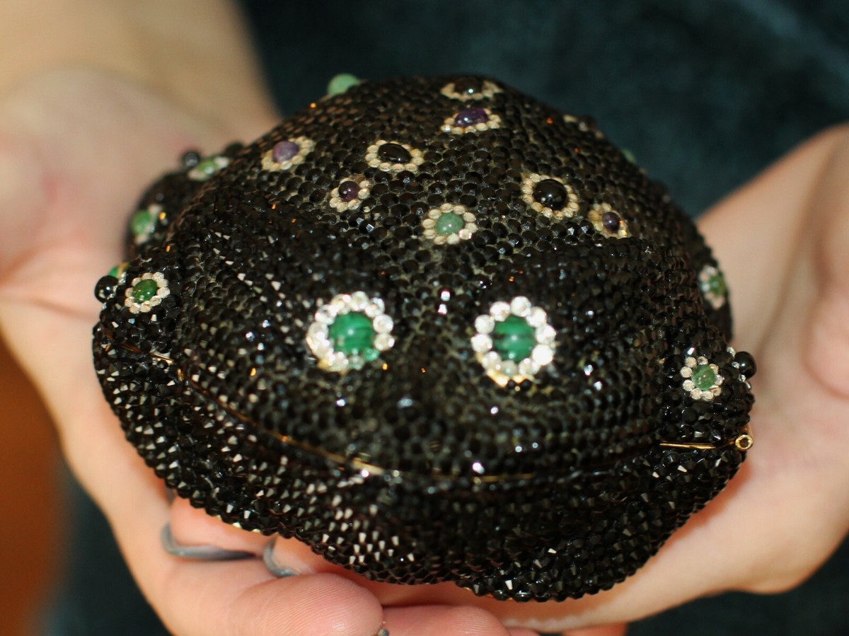 JUDITH LEIBER FROG GEMS MINAUDIERE CLUTCH SWAROVSKI CRYSTAL