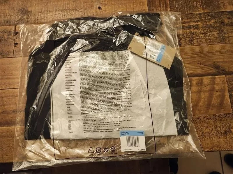 ¡NUEVO! Sujetador deportivo de yoga con soporte acolchado Nike para mujer-negro CZ4496-010 Foto 3 de 3