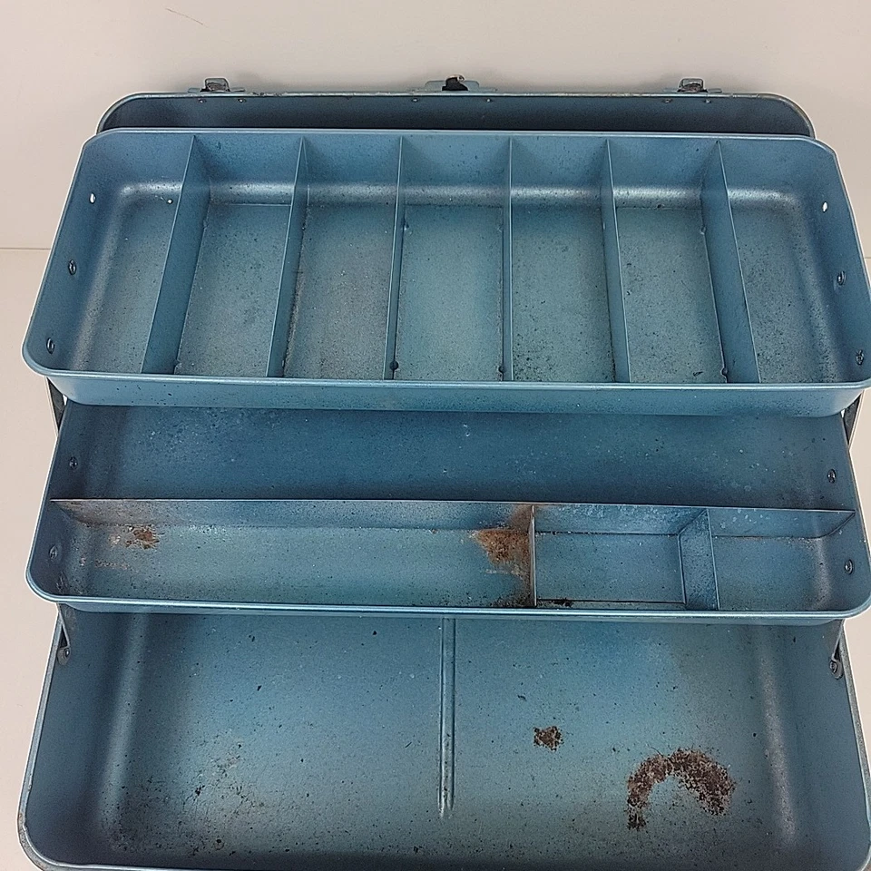 Caja de aparejos de pesca vintage UNION de acero de 2 niveles azul con llave Foto 4 de 4