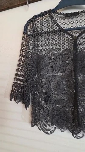 Black Crochet Lace Kimono Cardigan Sheer Boho Floral Open Front Top Lightweight - Video 1 van 1