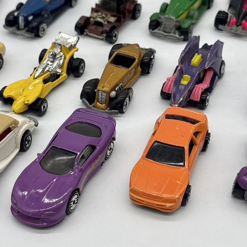 Lot of 22 Vintage Hot Wheels Diecast Vehicles Cars Trucks Assorted 70s 80s 90s - Image 3 of 4