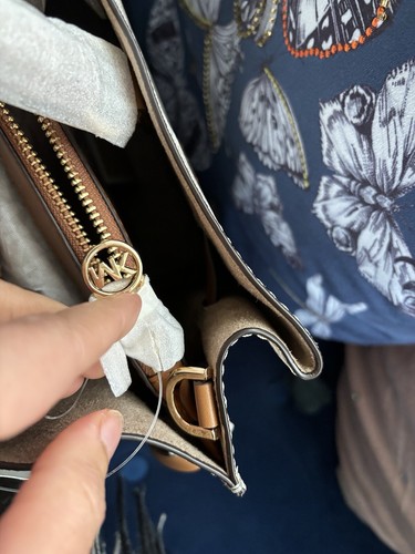 Michael Kors Handbag - Picture 12 of 12