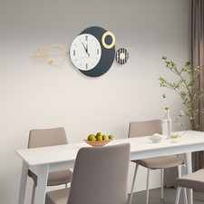Modern Decorative Art Clock Battery Powered Metal Wall Decor Clock for Bedroom