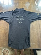 Very Rare PADI National Geographic Diver Rash Guard Men s Medium