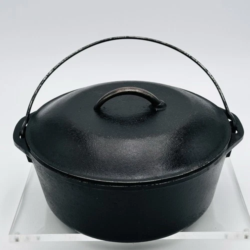 Lodge Vintage Cast Iron Dutch Oven 8 10 In with Lid Made In USA Pre-owned