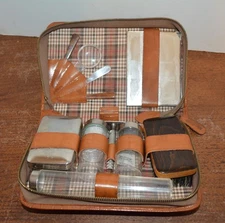 VTG Men's Leather Shaving Travel Kit Plaid w/ DE Safety Razor Wilkinson Blades
