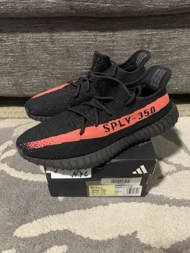 Taglia 11 Adidas Yeezy Boost 350 V2 Low Red Stripe SPEDIZIONE VELOCE