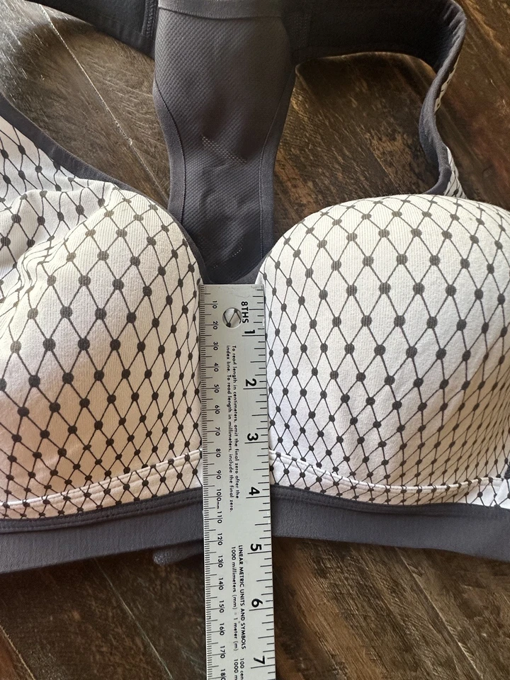 Victorias Secret VSX Sports Bra Incredible Max Underwire Padded 38C Athletic - Image 4 of 4