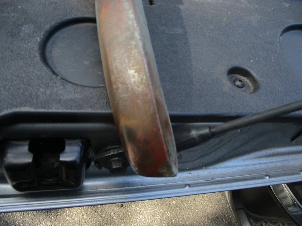 Chrysler Windsor 1952 guardabarros trasero lado del conductor 1364954 Mopar Foto 3 de 4